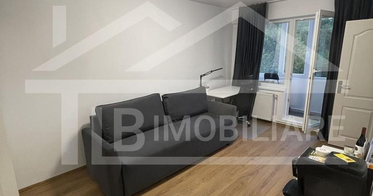 Garsoniera, 25 mp, decomandata, Zona Shopping City
