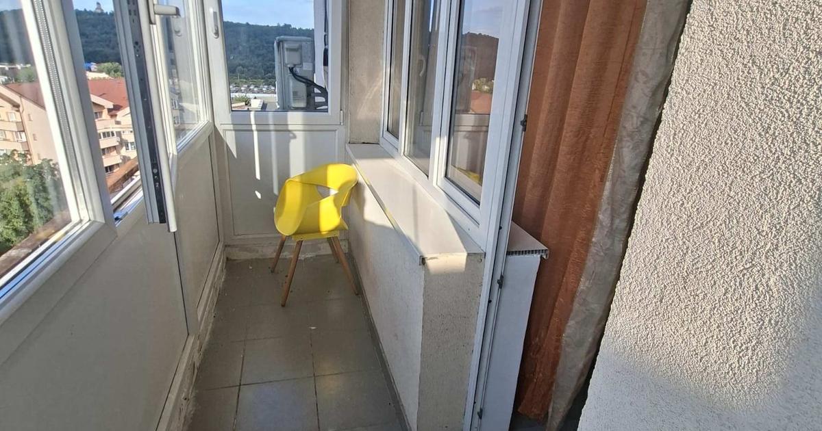 Apartament cu 1 camera decomandat, se poate transforma in 2 camere dec, zona Cug