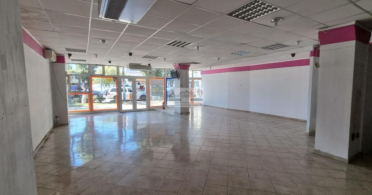 Spațiu comercial 220 mp | E85 | Vizavi de Banca Transilvania | Lângă Carrefour |