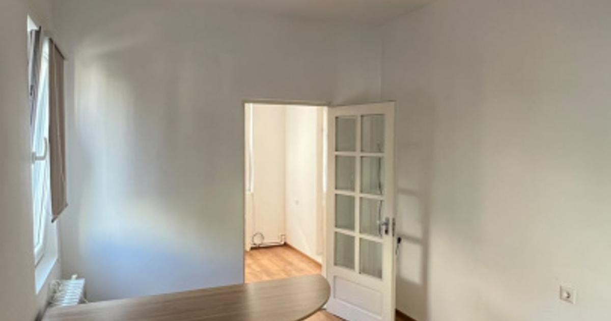 Spațiu Comercial de Închiriat – 21 mp  Zona Sens