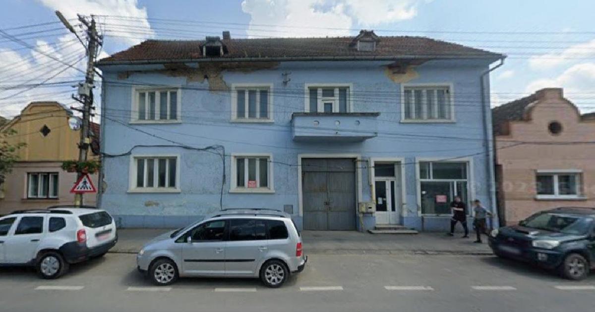 Cladiri comerciale-907 mp+ Teren 1719 mp-  Cristuru Secuiesc - CENTRAL