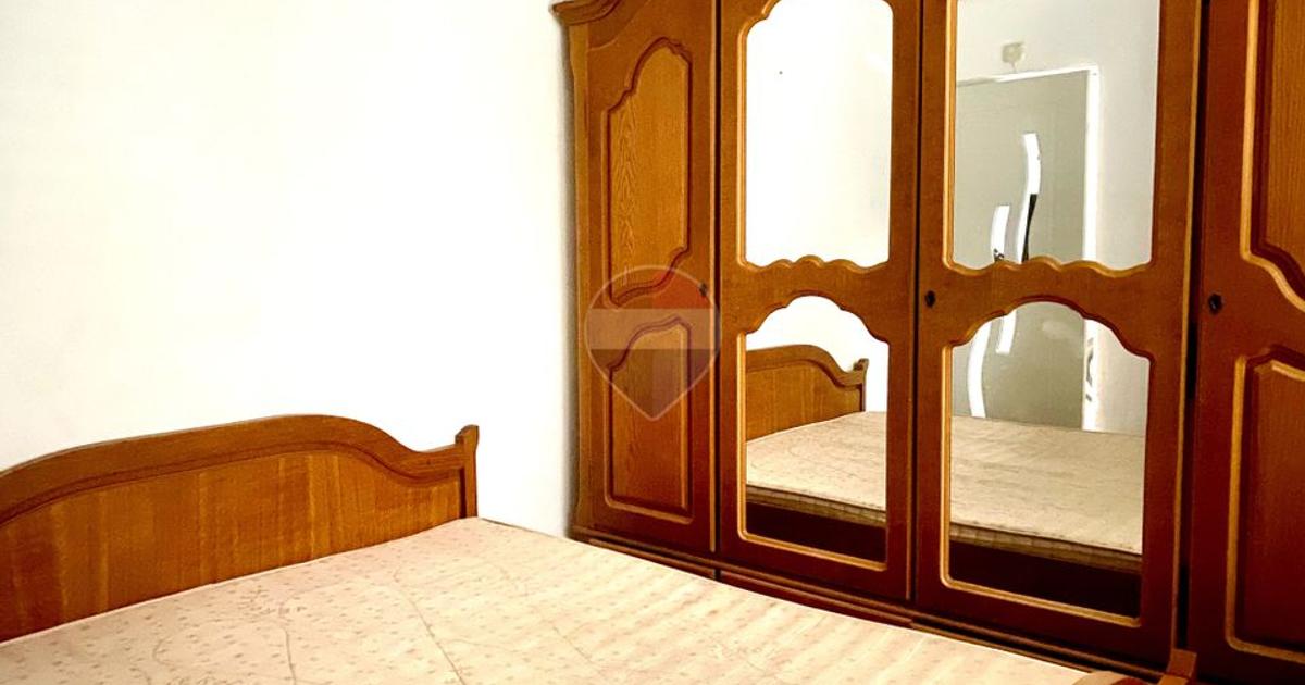 Apartament cu 2 camere de închiriat pe strada Vasile Goldiș