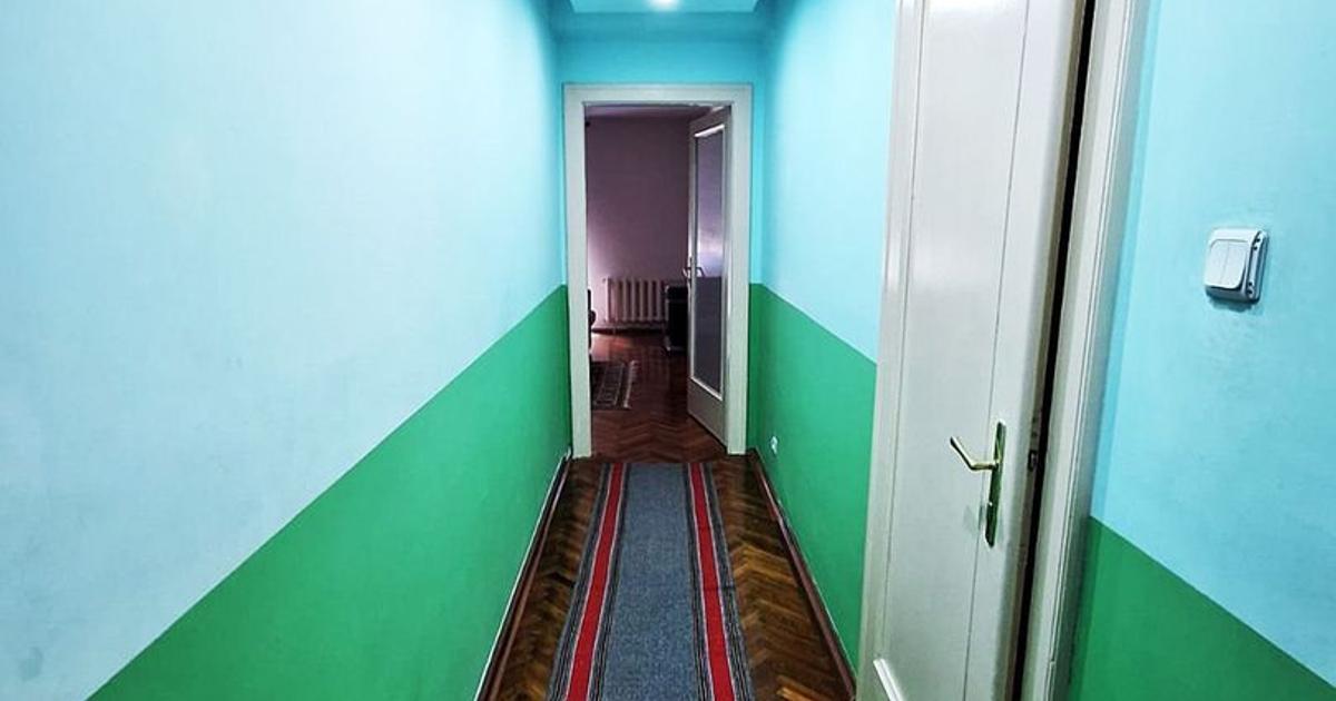 Apartament cu loc de parcare și grădină proprie - de închiriat