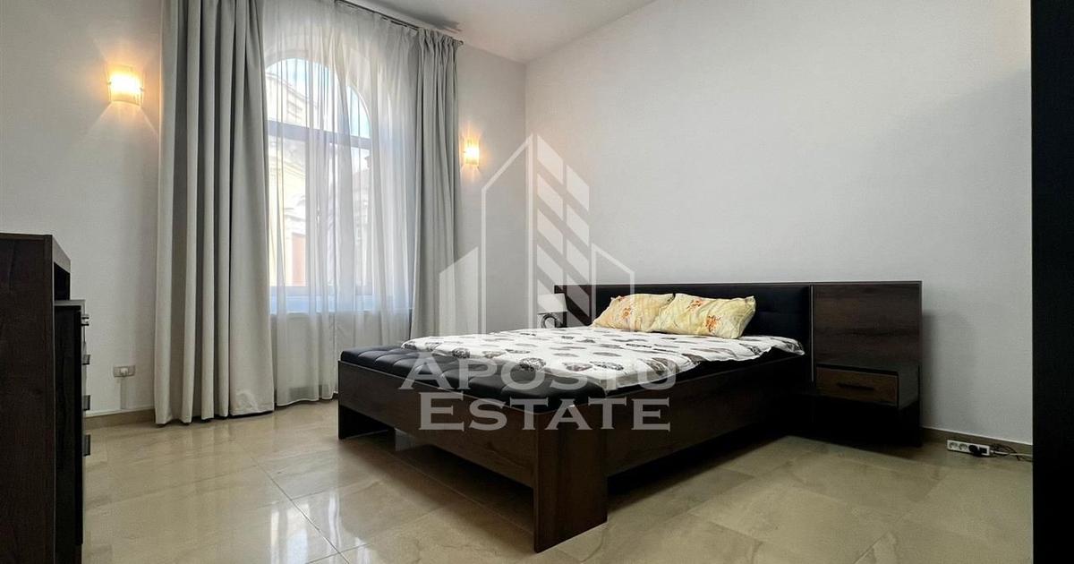 Apartament cu 4 camere 180mp loc de parcare zona centrala