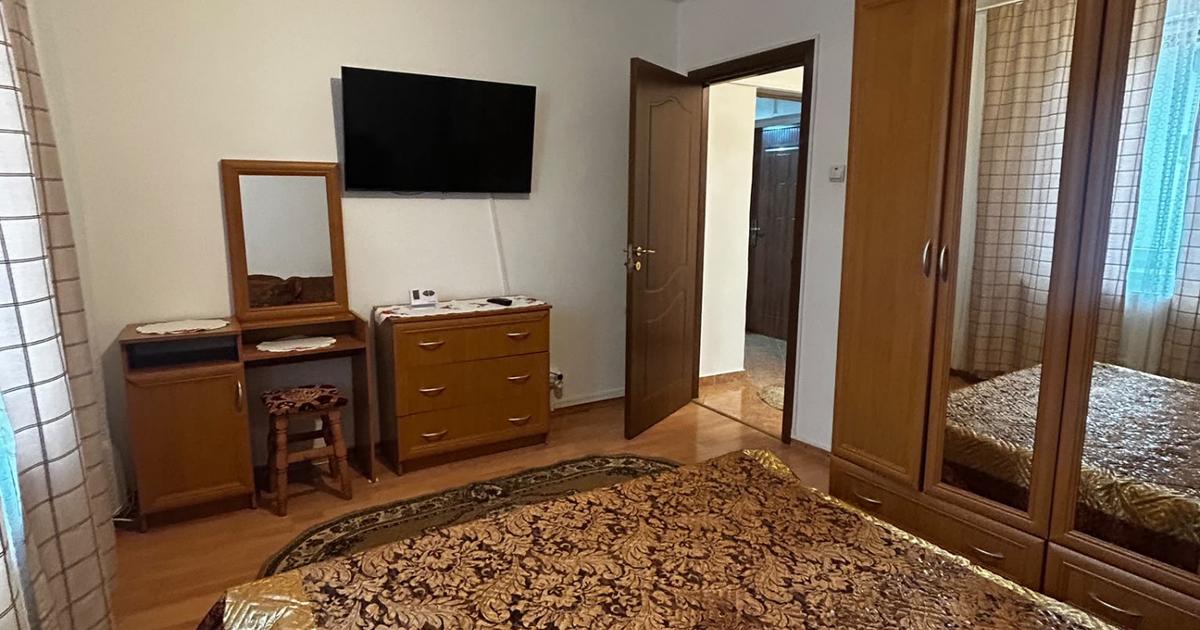 Apartament 2 camere decomandate, 9 Mai