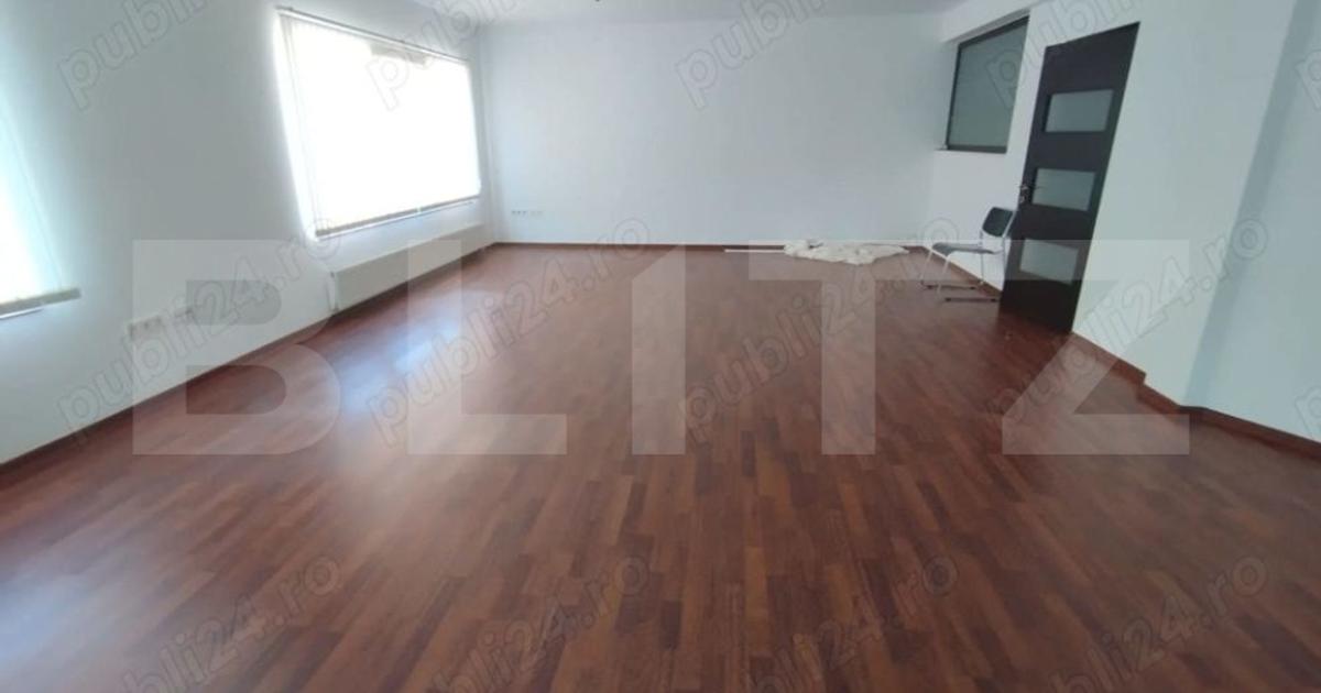Spatiu de birouri, zona centrala