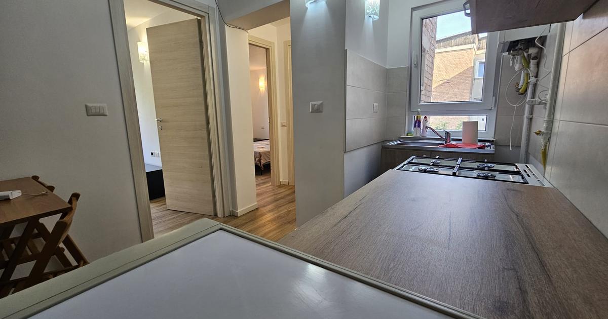 Apartament 2 camere-etaj 3-zona Sala Sporturilor