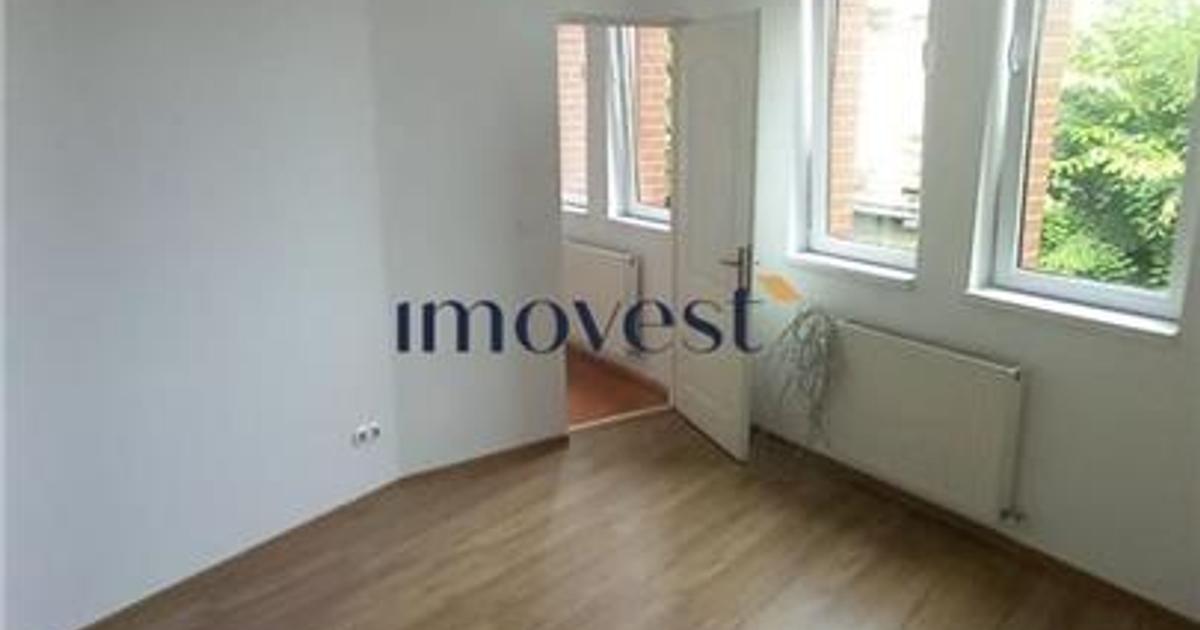 De inchiriat:Apartament gol  cu 2 camere in zona Centrala