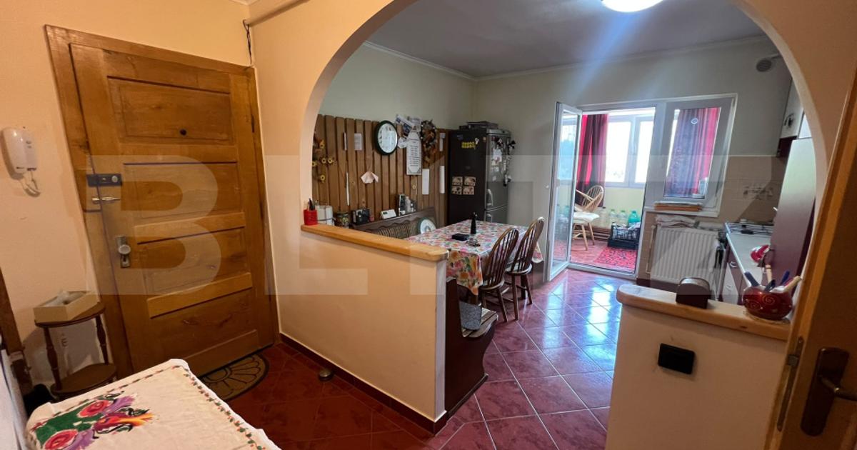 Apartament cu 4 camere, 98 mp, zona Carpati 2