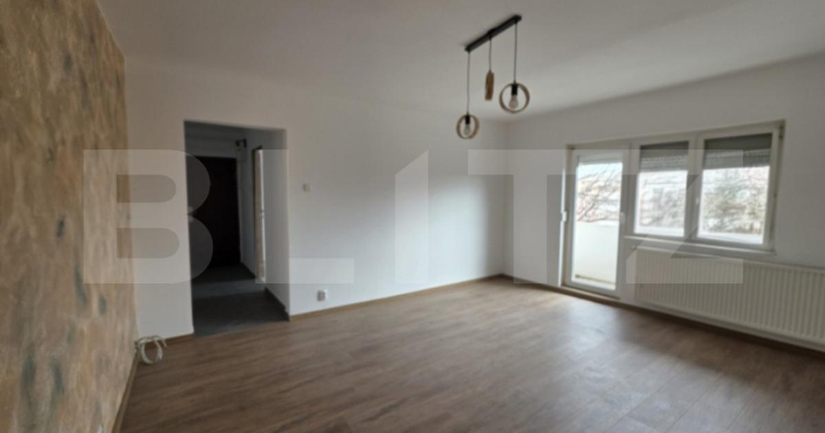 Apartament cu 3 camere, 66 mp, zona Micro 16