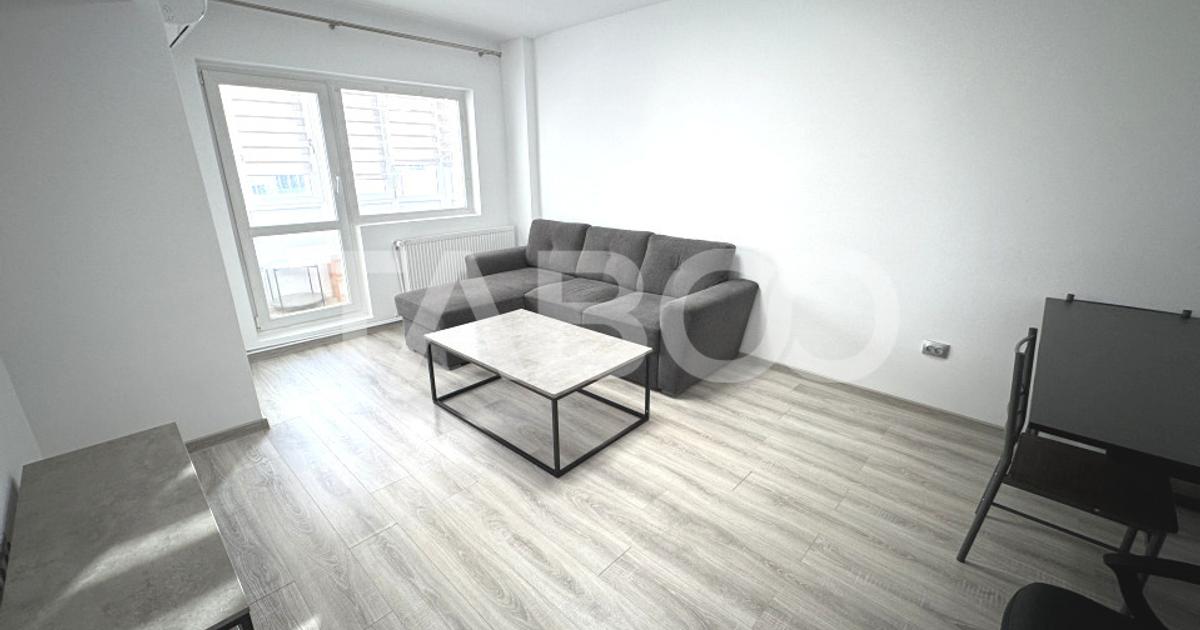Apartament etaj 3 decomandat cu 3 camere 2 bai 2 balcoane Strand Sibiu