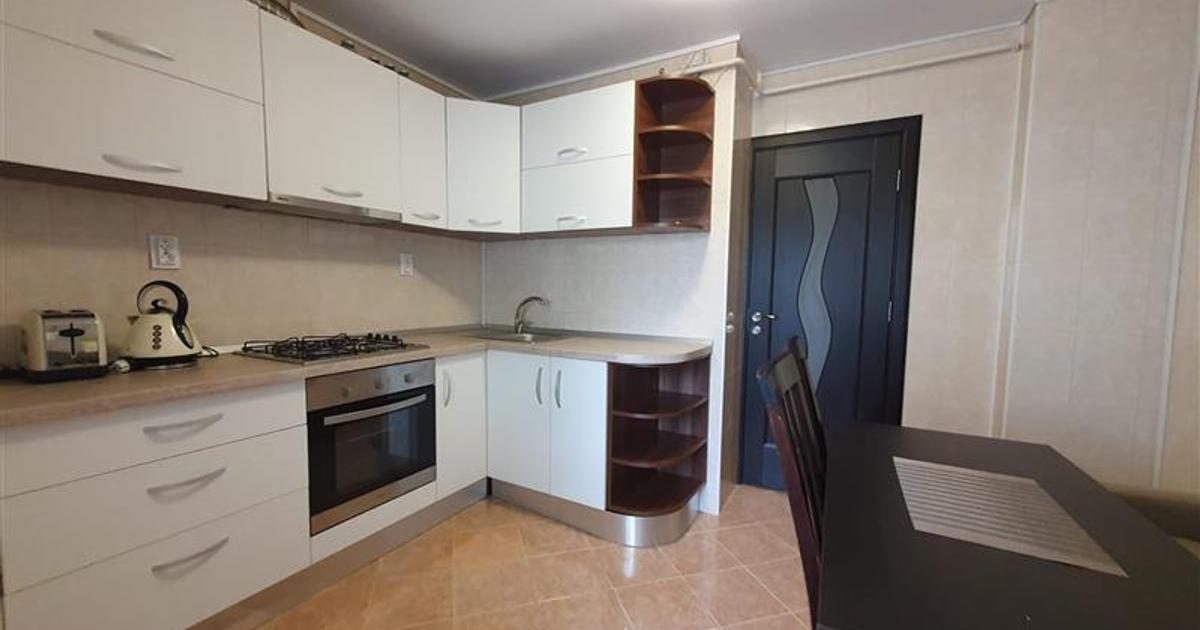 Inchiriere - Apartament 3 camere - Etaj 2 - Burdujeni - Cuza Voda 2