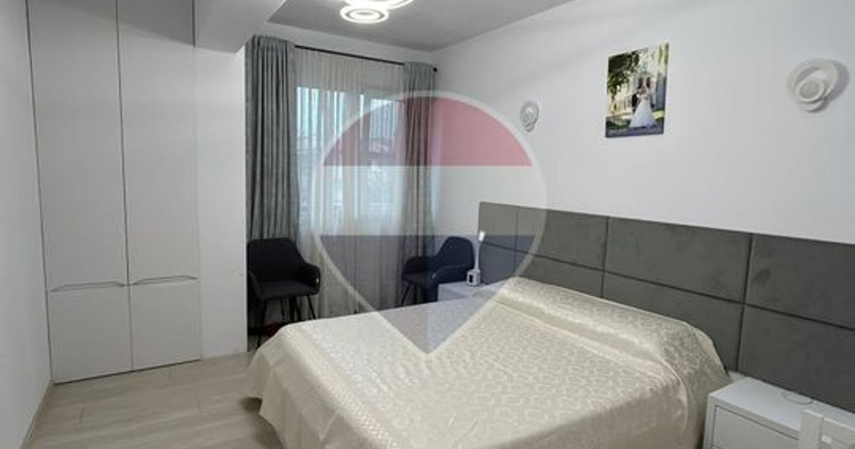 Apartament cu 3 camere de închiriat în zona Central