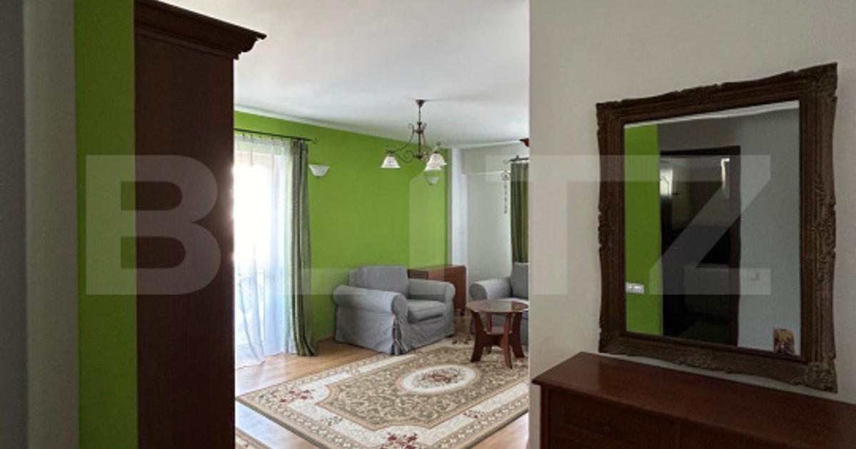 Apartament 3 camere, decomandat, zona Zamca