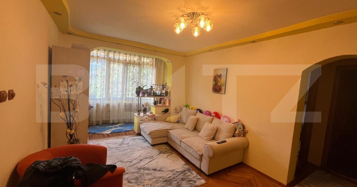 Apartament 3 camere de inchiriat, parcare, zona Unirii