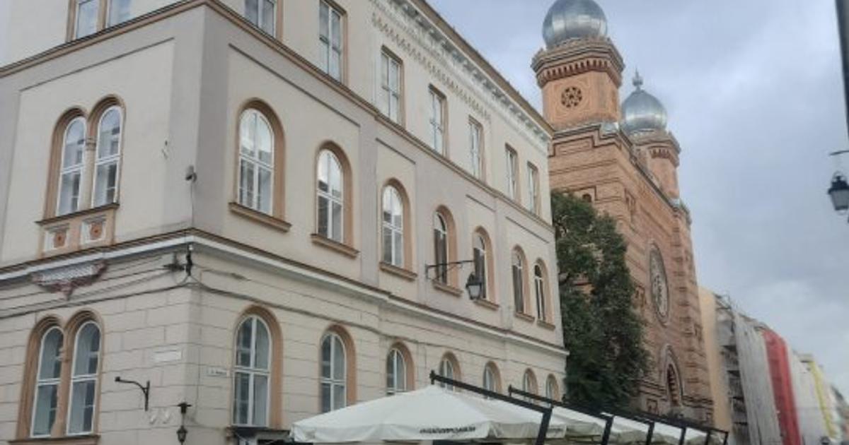 Ultracentral, confortabil pe pietonala