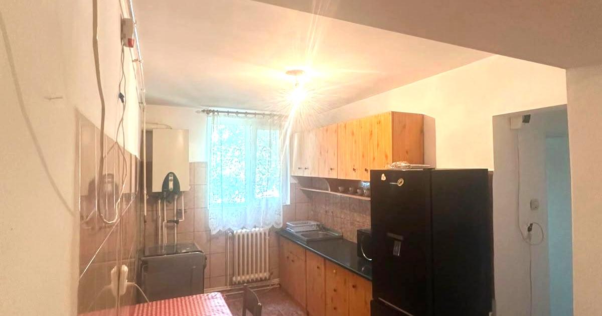 Chirie apartament 3 camere zona Lidl -Casa de moda 350eur/luna