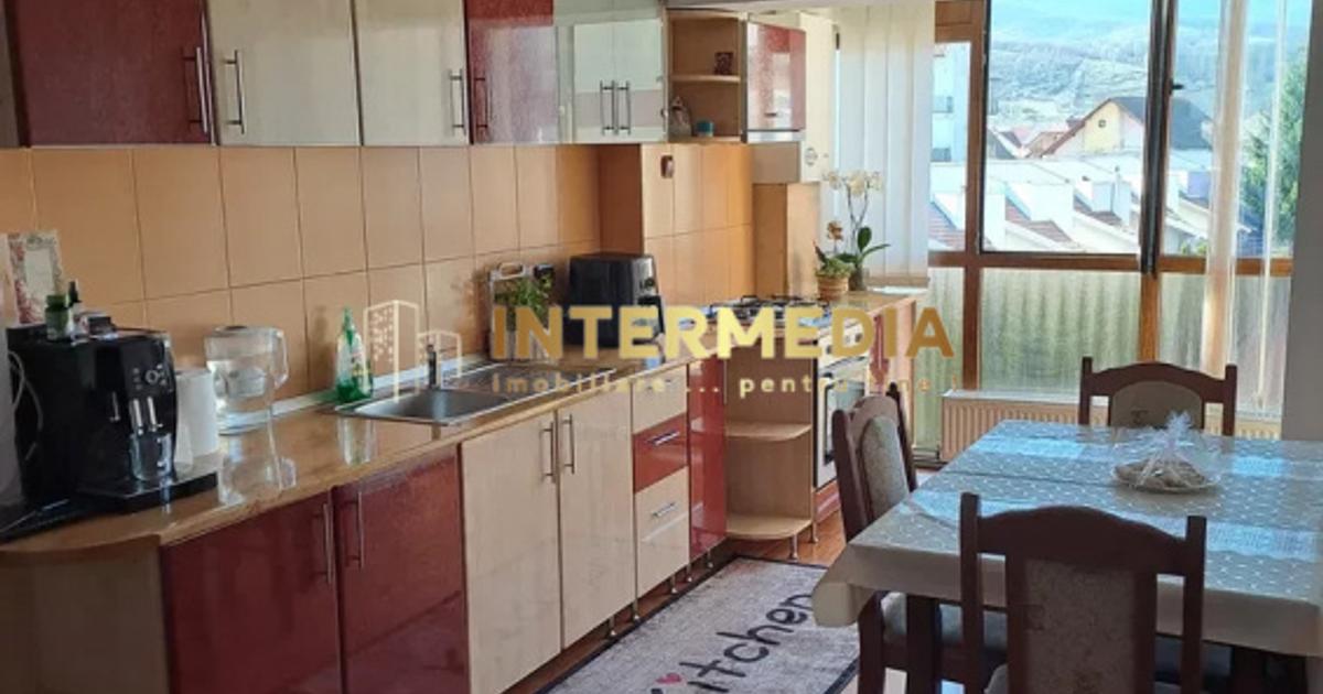 Apartament 2 camere I Decomandat I Cetate I etaj 3 I Mobilat si utilat I Etaj 3