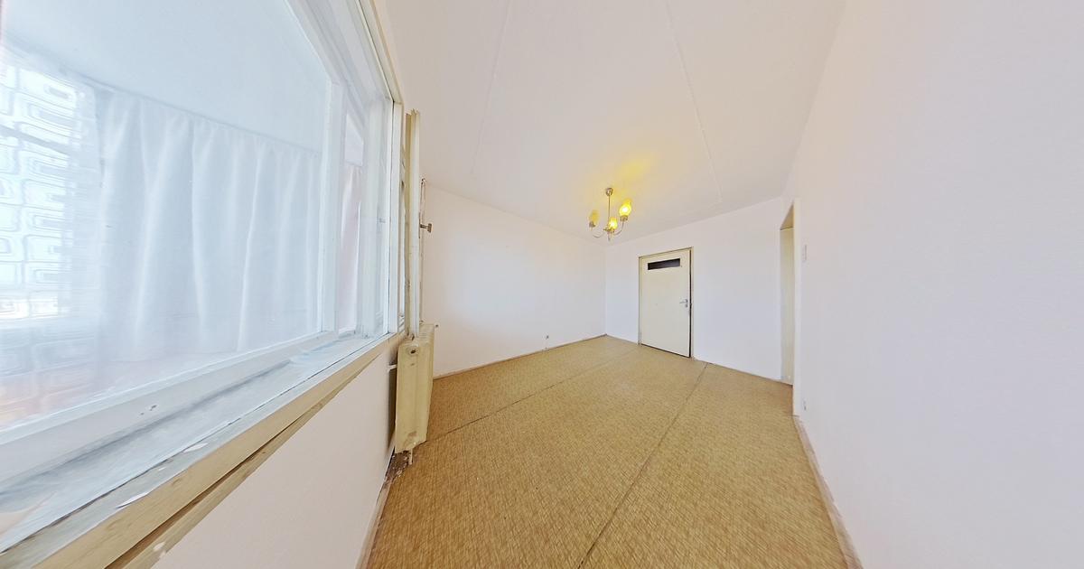 Apartament spatios cu 3 camere de vanzare - Aurel Vlaicu, Arad