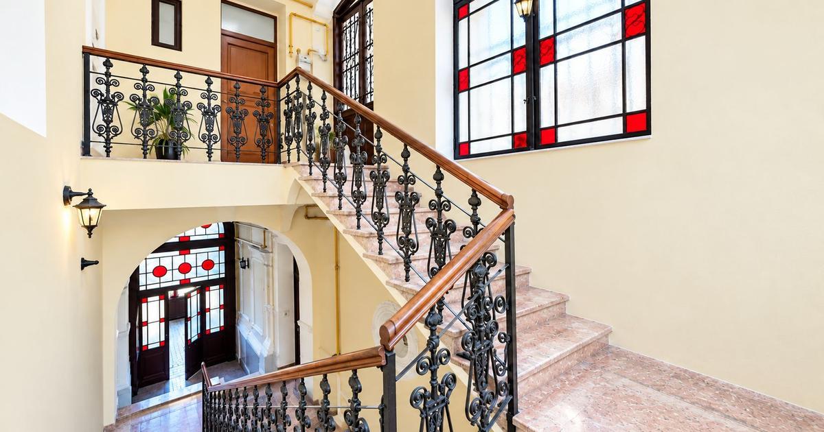 De vanzare/ Închiriat apartament istoric confort lux ultracentral Arad