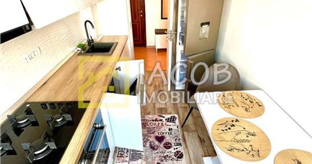 Apartament cu doua camere decomandate, etajul1,  zona Republicii - Aeroport, Bac