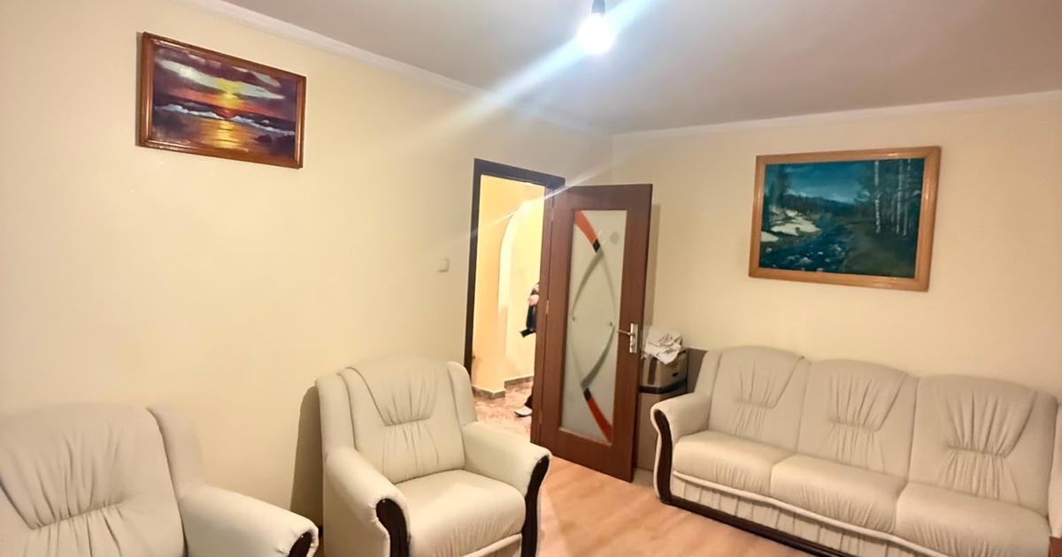 3 DECOMANDATE partial renovat, centrala, termopan, Valea Alba