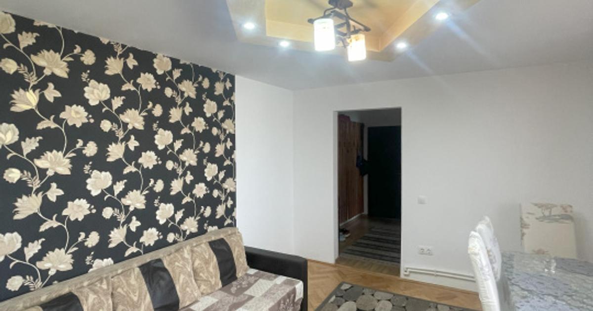 Apartament de 2 camere semidecomandat, 55 mp, etaj 4 cu acoperis, Sasar