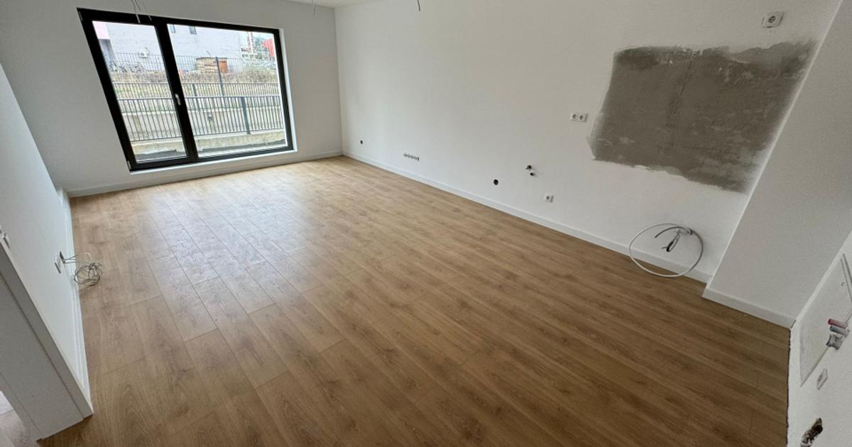 Apartament 2 camere , parter , zona Calea Moldovei