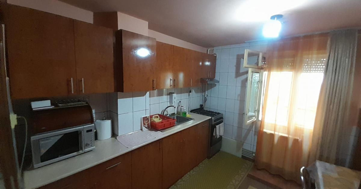 Apartament 4 camere,Parter,zona Imparatul Traian