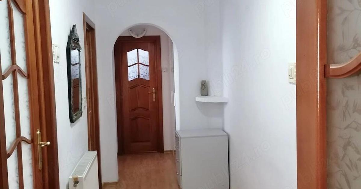 Apartament 2 camere zona Liceul Mihai Eminescu , et 6 cu lift nou , decomandat