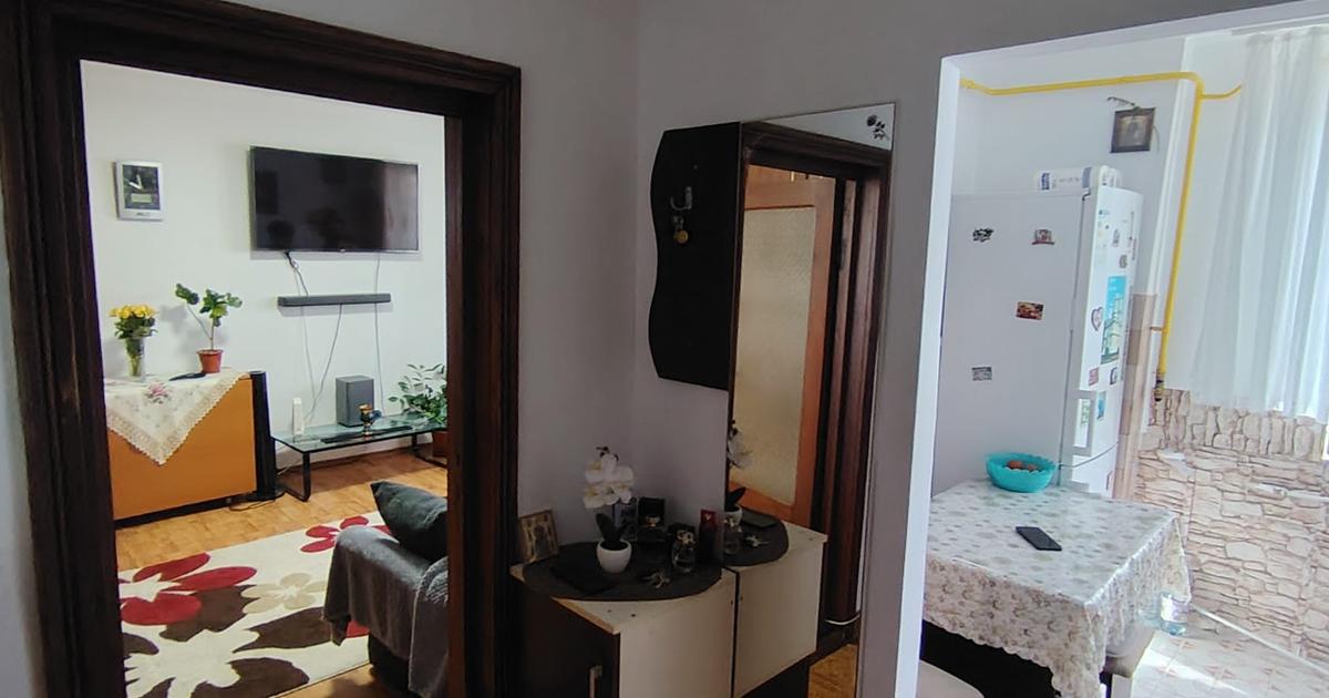 Apartament 2 camere bloc cu lift nou