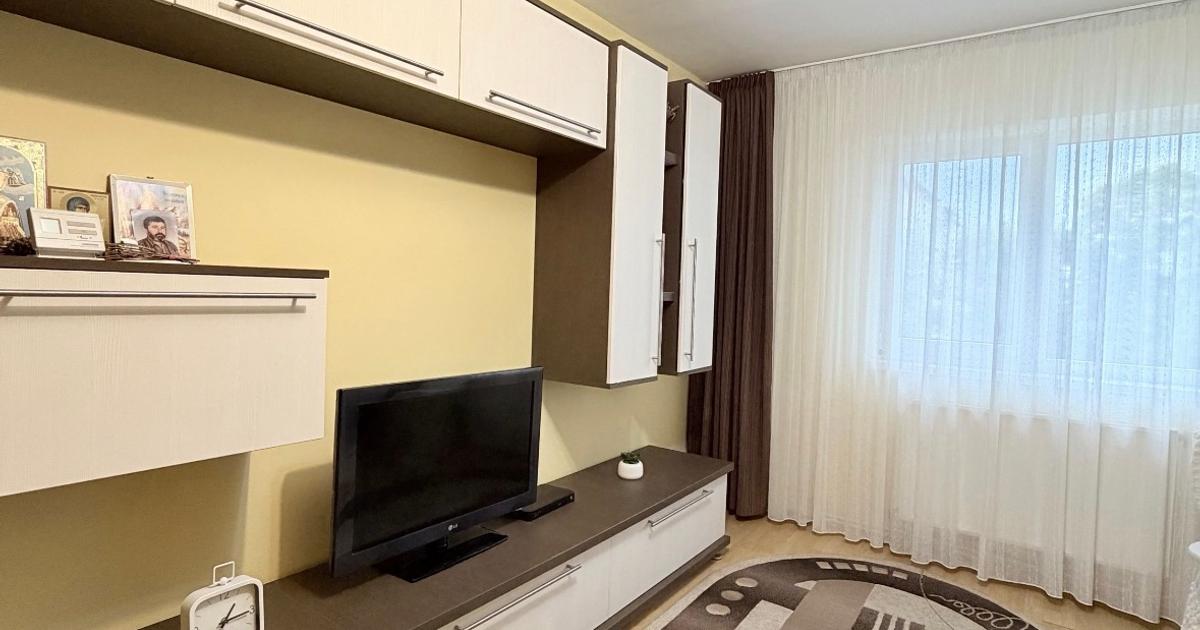 Apartament 2 camere decomandat, et. 3 - Ale. Zorilor