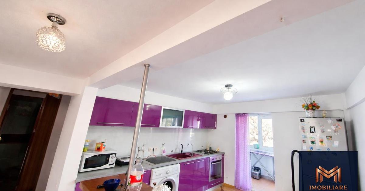 Apartament 4 camere central, etaj 3, ultrafinisat