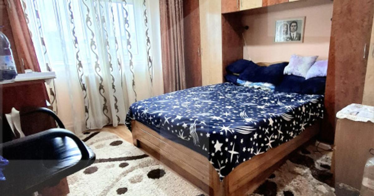 Apartament cu 3 camere, decomandat, 64 mp, zona Stadionului