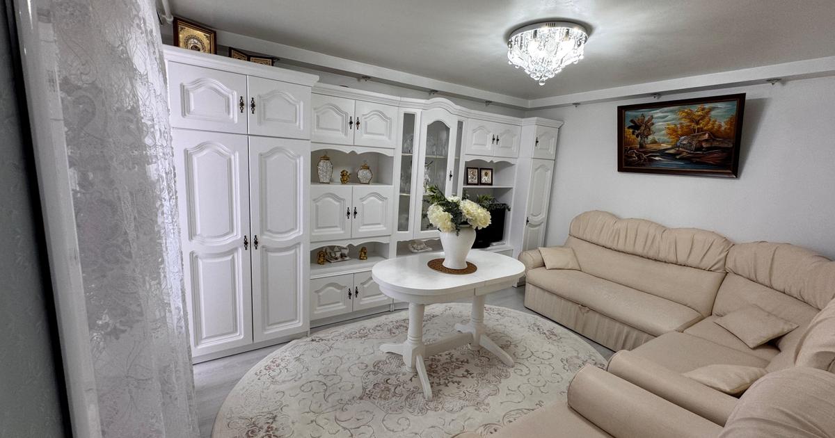 Apartament cu 2 camere decomandat – Mobilat și utilat complet