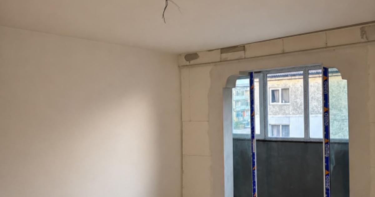Apartament 2 camere, Bals