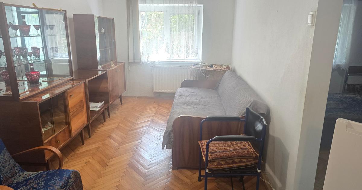 Vand  apartament de 3 camere decomandat in Deva, parter,  str. Bejan,