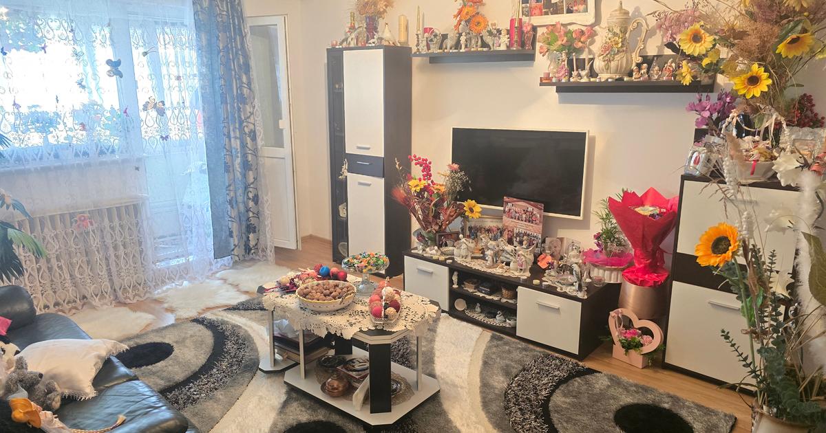Vand apartament cu 3 camere decomandat in Deva str. Bejan, 2 bai, 2 balcoane