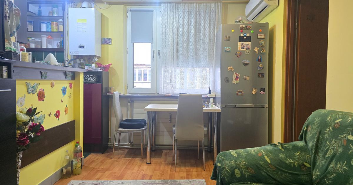 Vand apartament cu 3 camere in Deva, Dacia, suprafata utila 38,63 mp, mobilat
