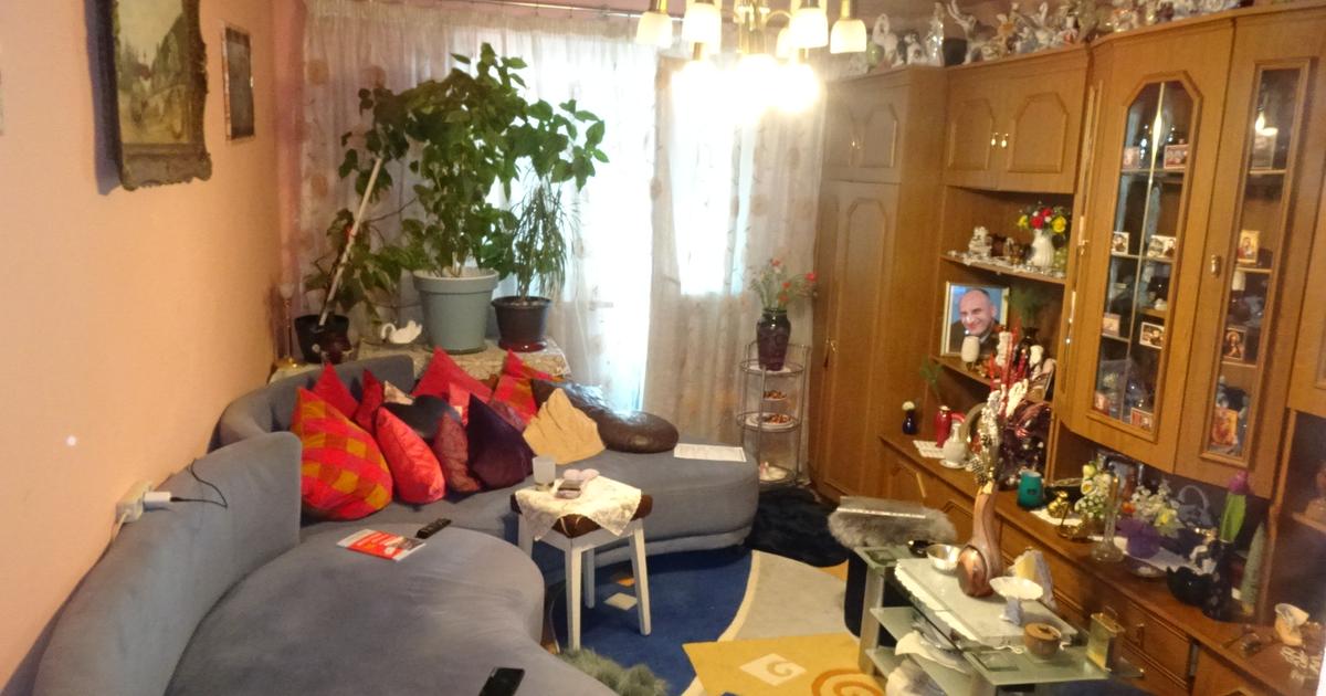 Vand apartament 2 camere decomandat in Deva, zona Micro 15, etaj 6,