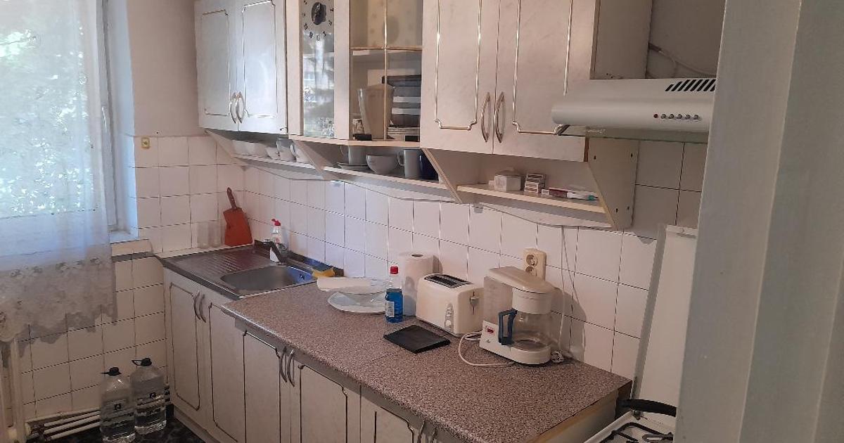 Vand 3 camere decomandate central