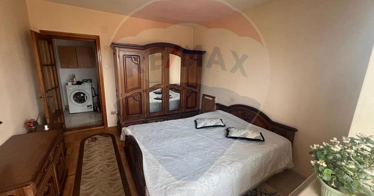 Apartament 4 camere b dul Garii