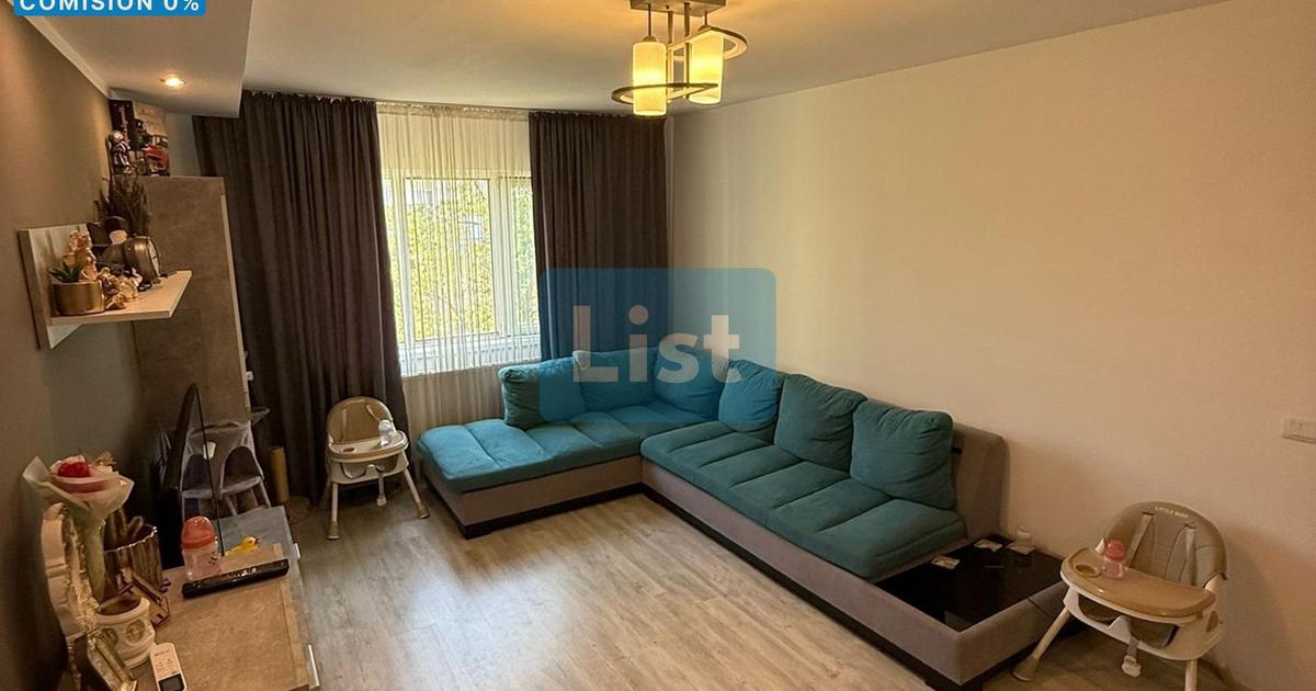 Apartament spațios cu 4 camere de vânzare în Micro 16 – Galați
