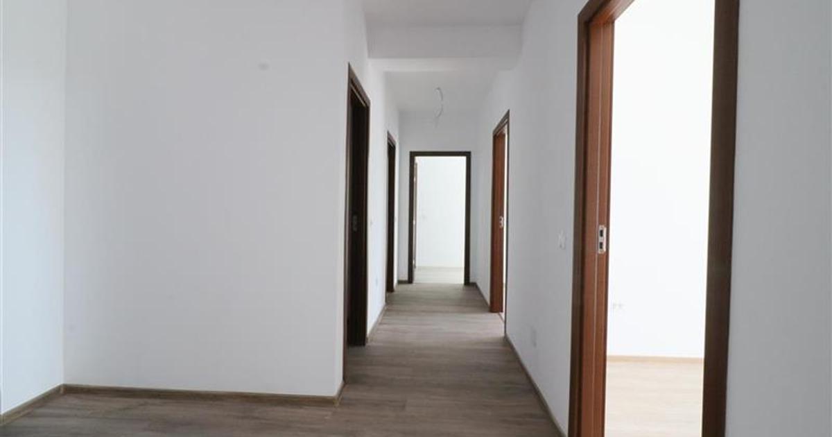 Apartament cu 4 camere boxa si parcare, 89 mp Pacurari, bloc nou