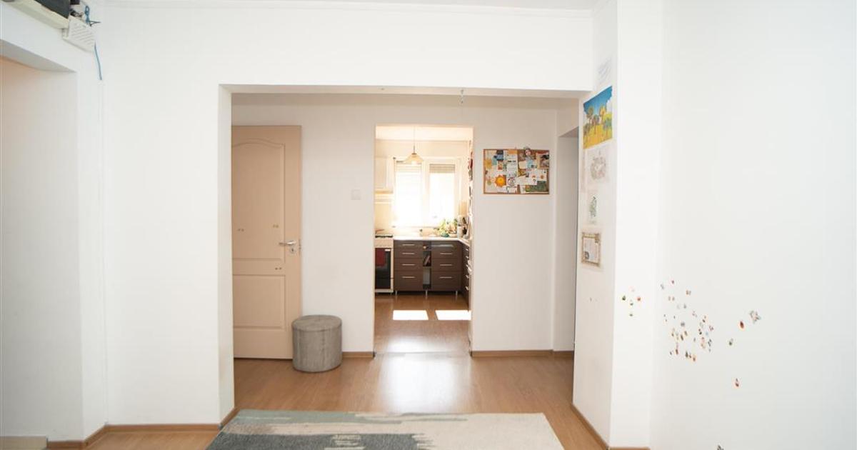 Apartament AN cu 4 camere Bld Dacia