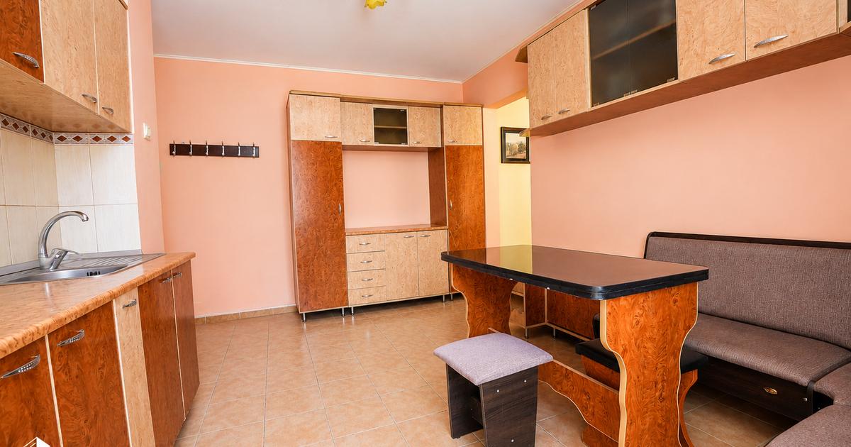 Apartament 3 camere, 66 mp, et.7/10, centrala proprie, balcon si logie
