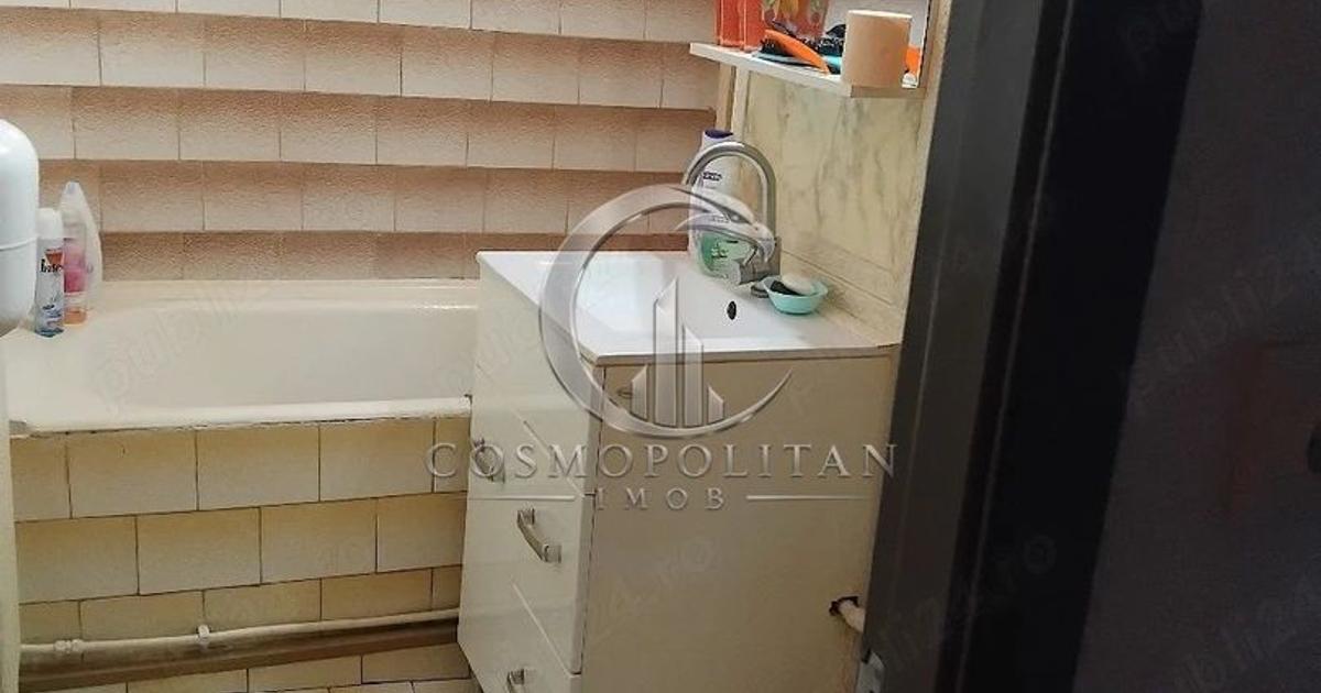 Apartament cu 3 camere ~ zona Rm. Sarat ~ etaj 3din4 ~ confort 1