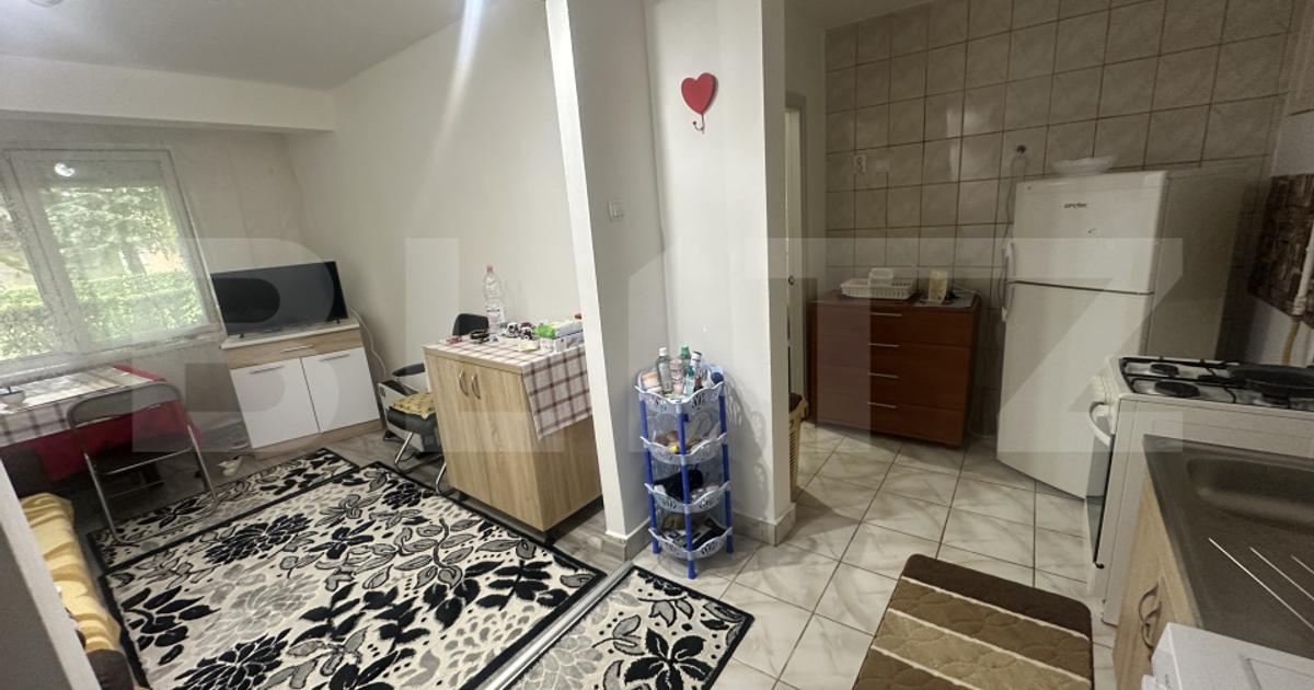 Apartament cu 2 camere, 45 mp, semidecomandat, zona Carpati 1