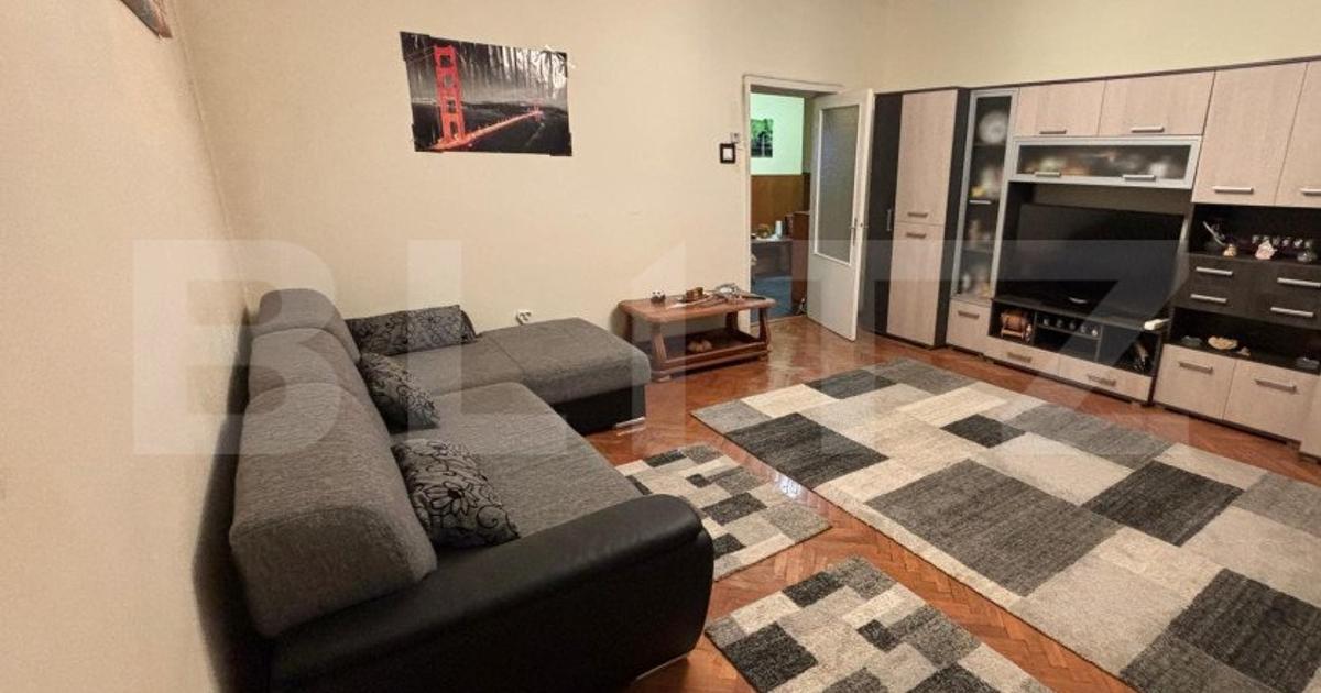 Apartament decomandat de vanzare, cu 3 camere, 111 mp, Centrul Orașului
