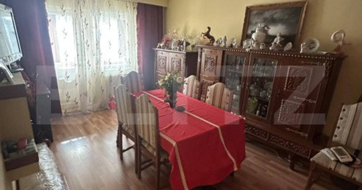 Apartament de vanzare, cu 3 camere, 57 mp, zona Micro 17